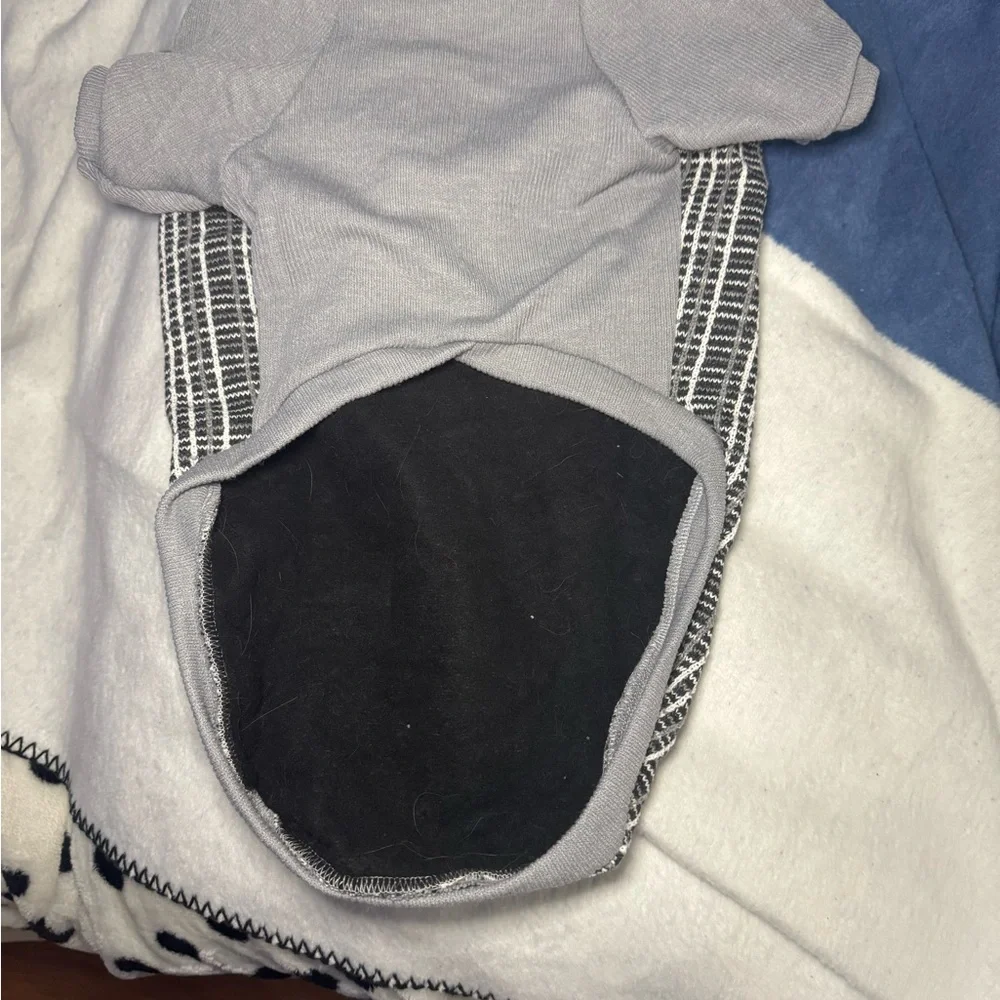 Gray Dog Clothing with Cozy Knitted Design